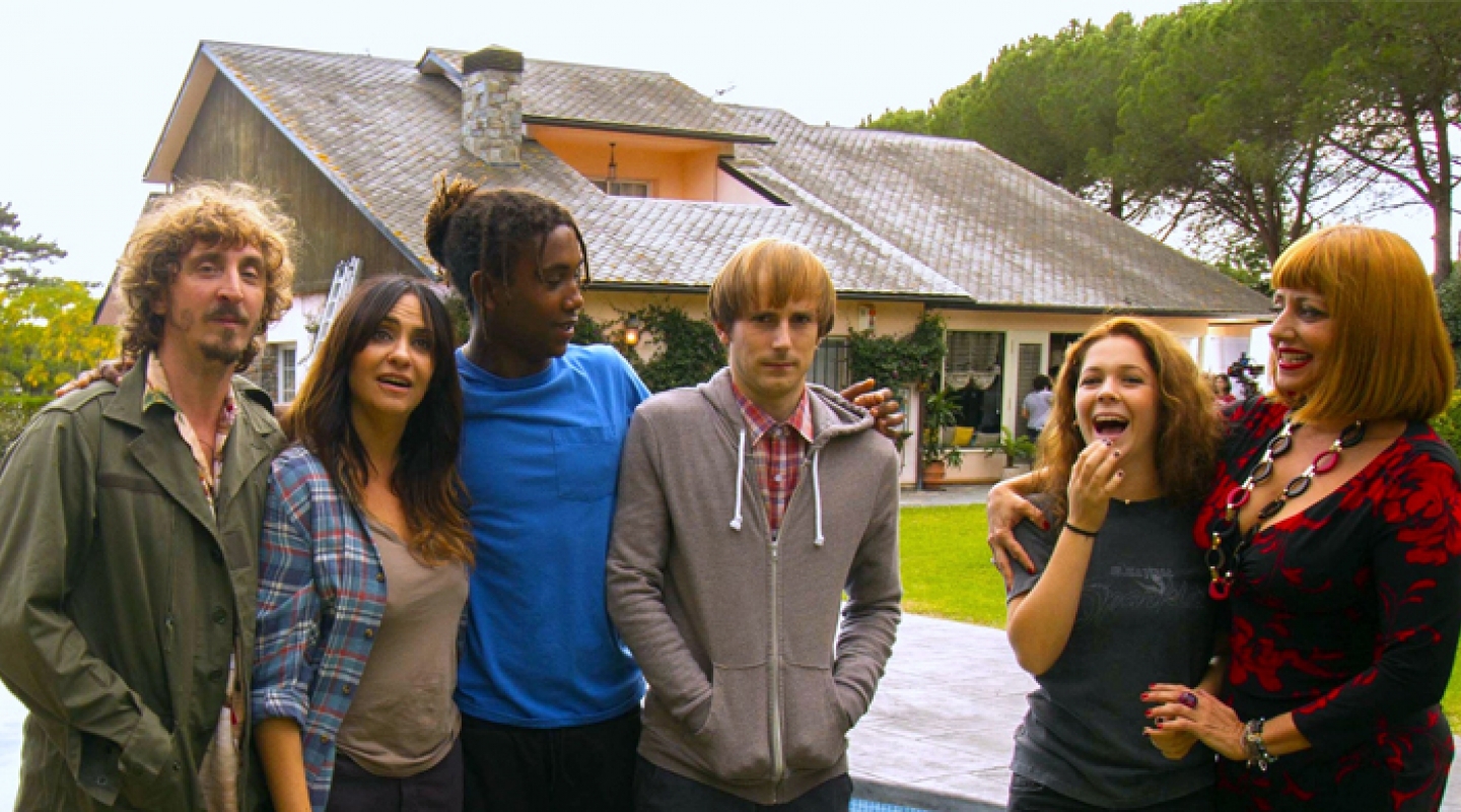 WELCOME TO THE FAMILY makes its debut today on TV3